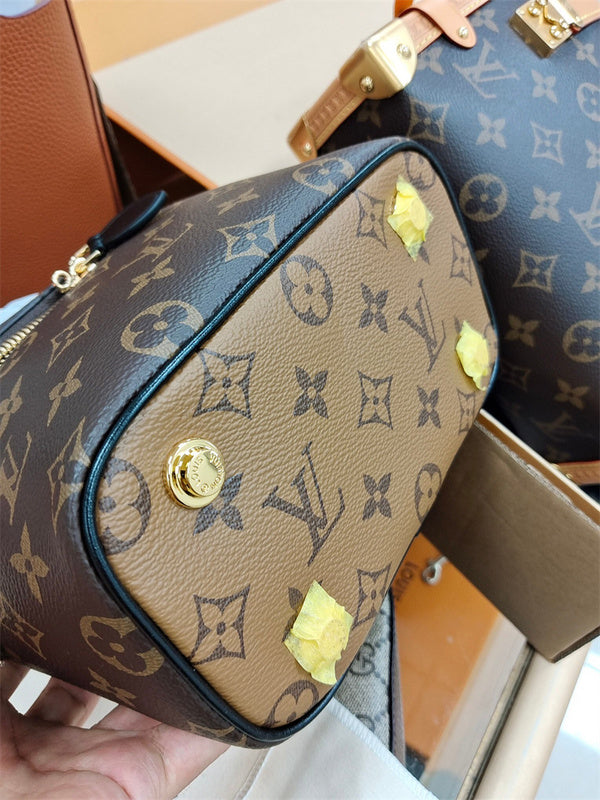 PHA - LOV Bags - 424