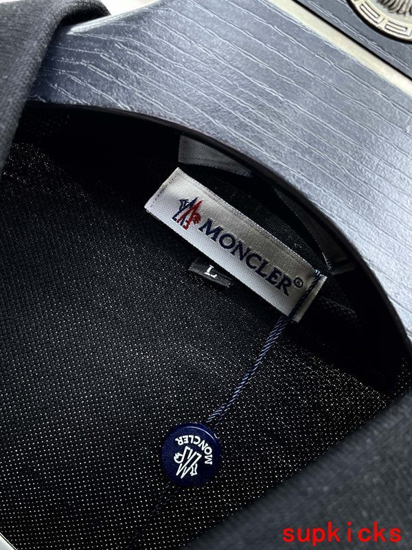 Moncler Luxury Cloth