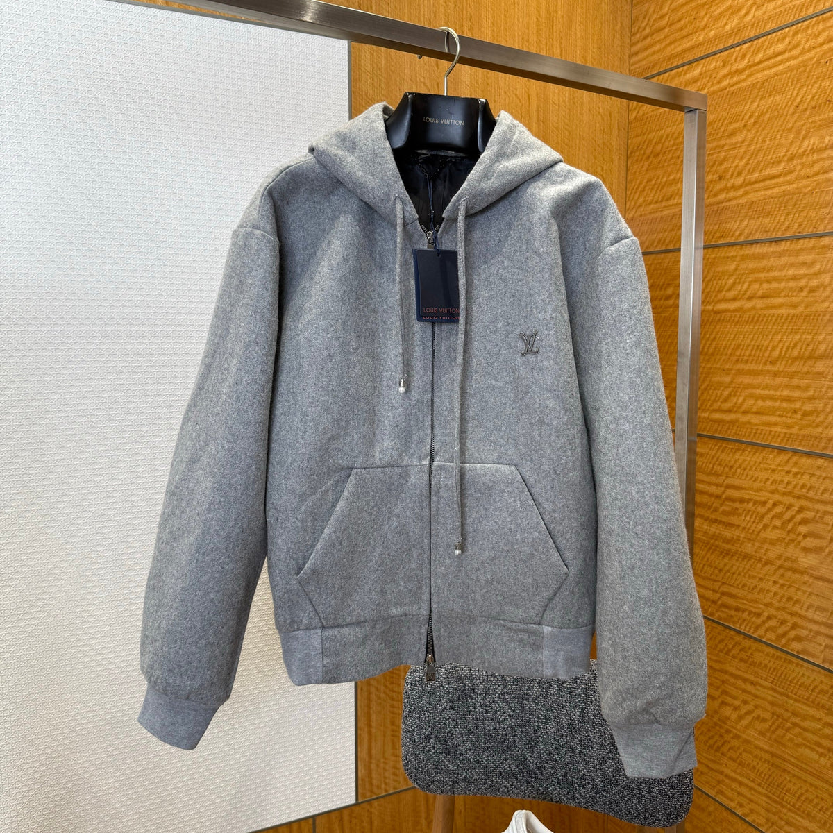 LOU ZIP HOODIE