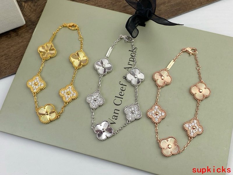 Van Cleef & Arples Jewelry