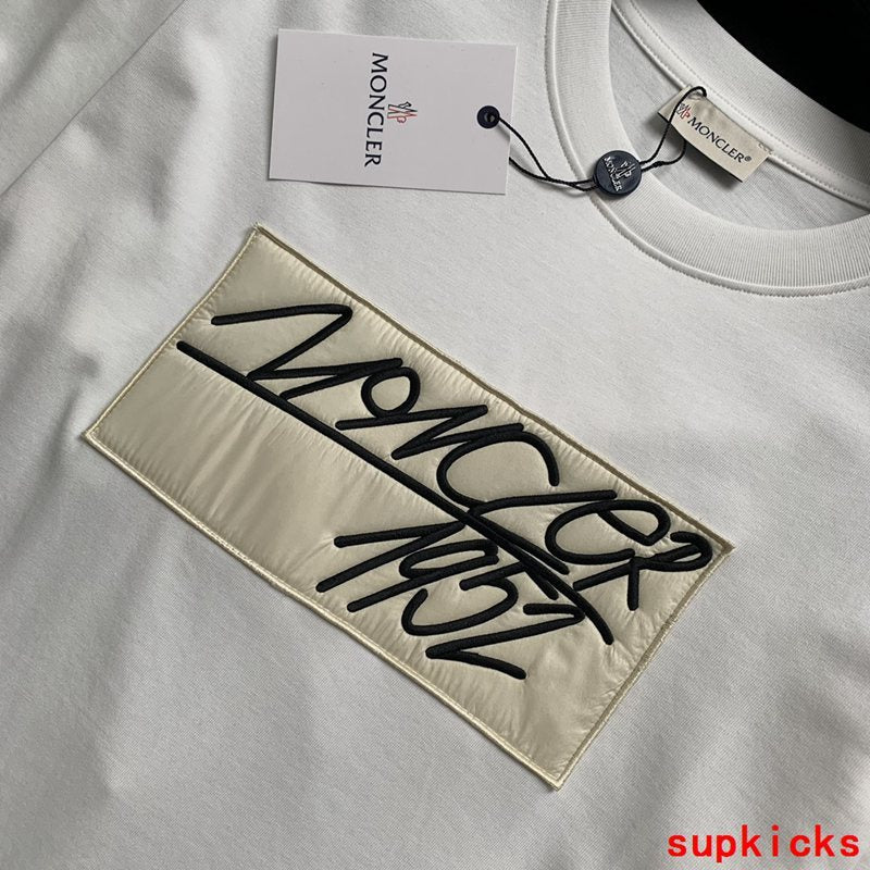 Moncler Luxury Cloth