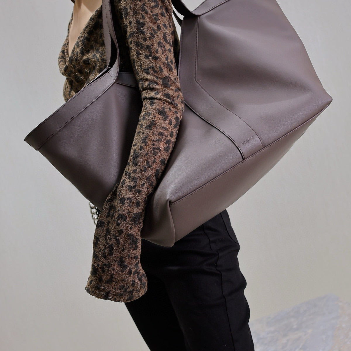 SL Y TOTE IN LEATHER BAG