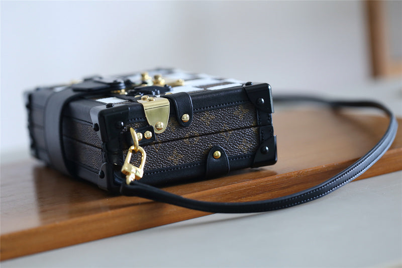 I W Fashion Lu-Vi bags - 8221