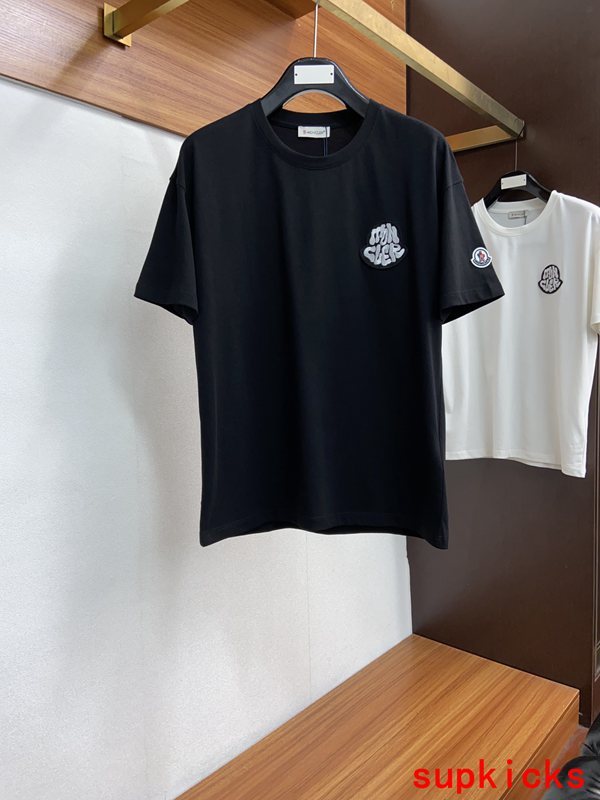 Moncler Luxury Cloth