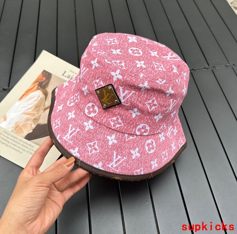 Louis Vuitton Luxury Cap