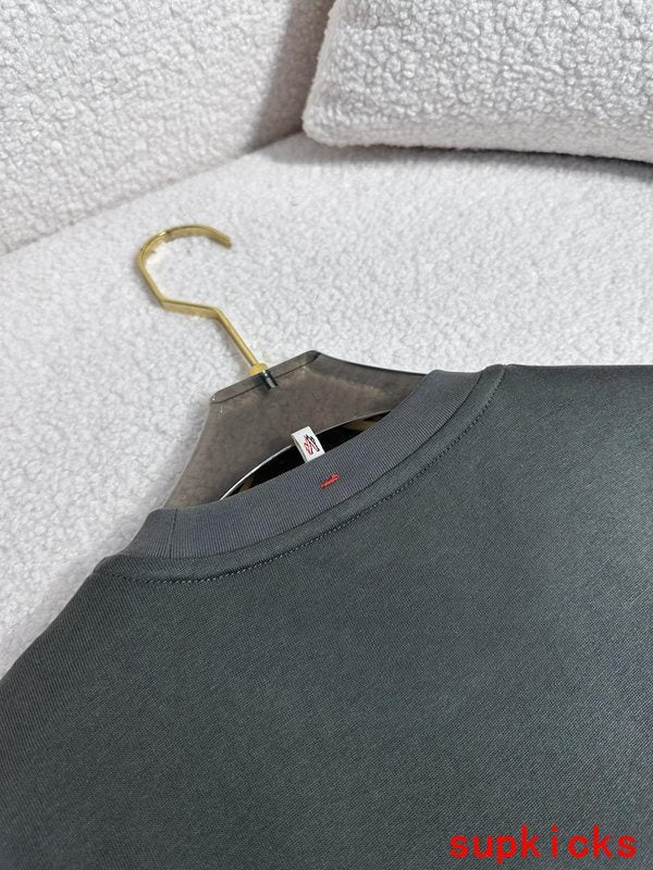 Moncler Luxury Cloth