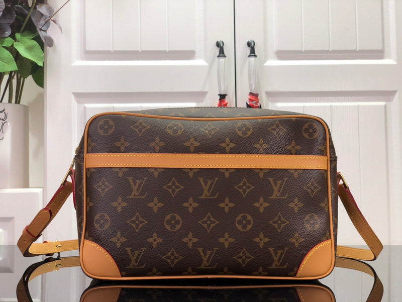 I W Fashion Lu-Vi bags - 17356