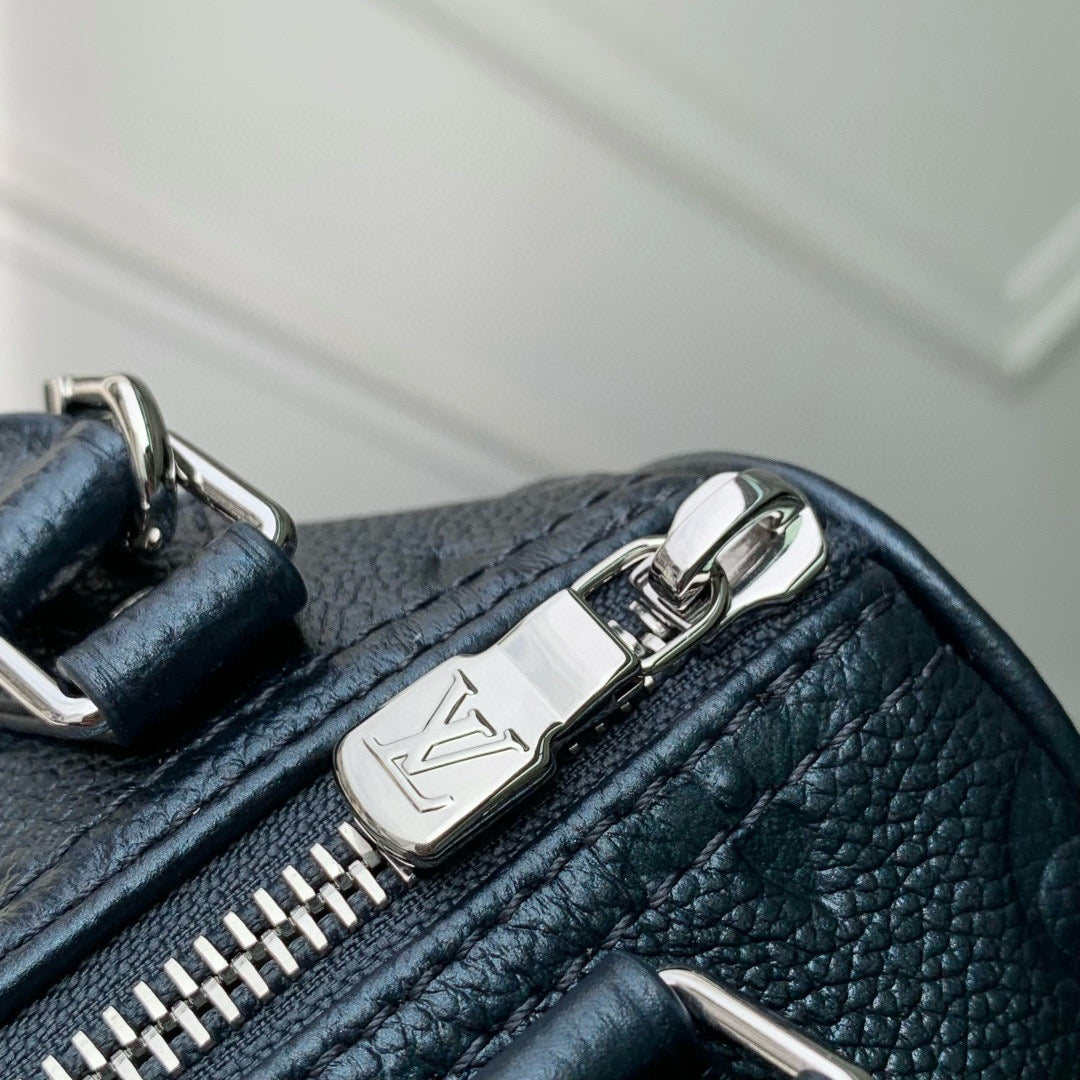 LOU NANO SPEEDY BAG