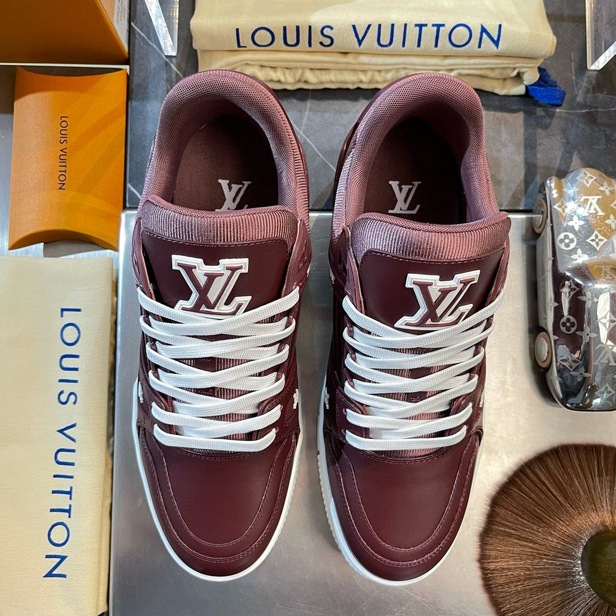 LOU TRAINERS