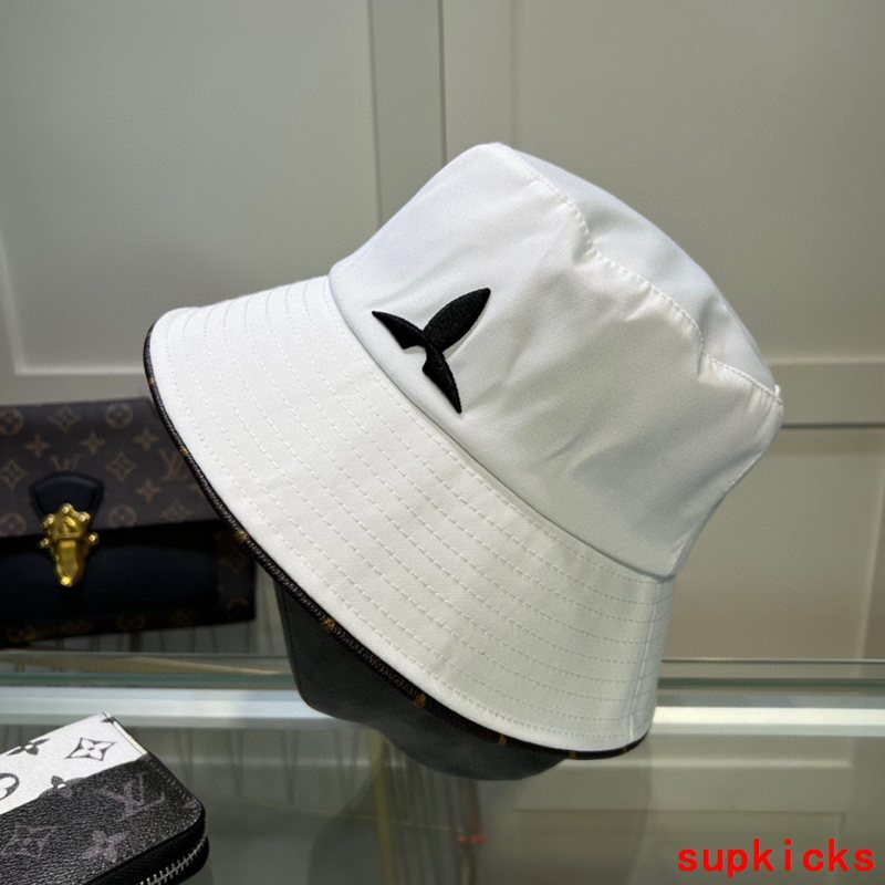 Louis Vuitton Luxury Cap
