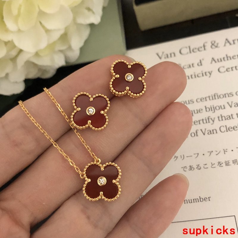 Van Cleef & Arples Jewelry