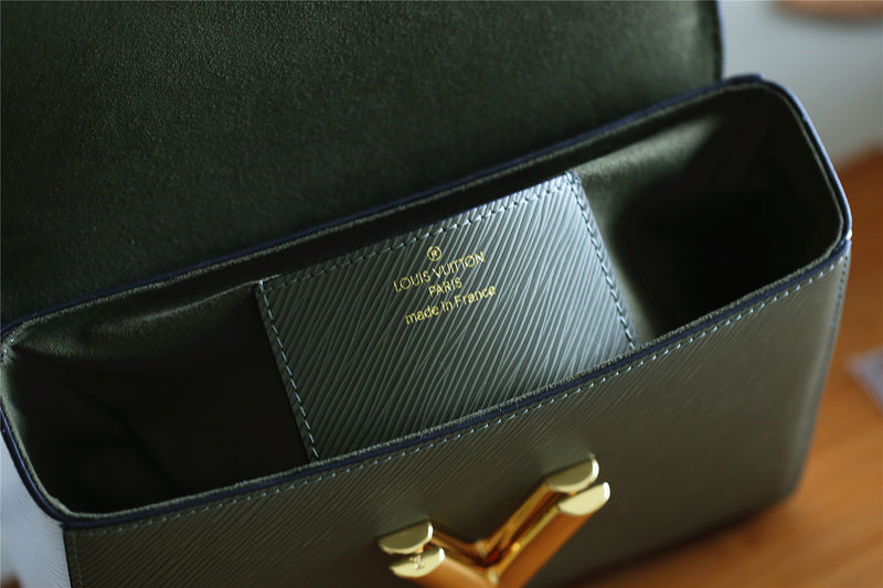 I W Fashion Lu-Vi bags - 8523