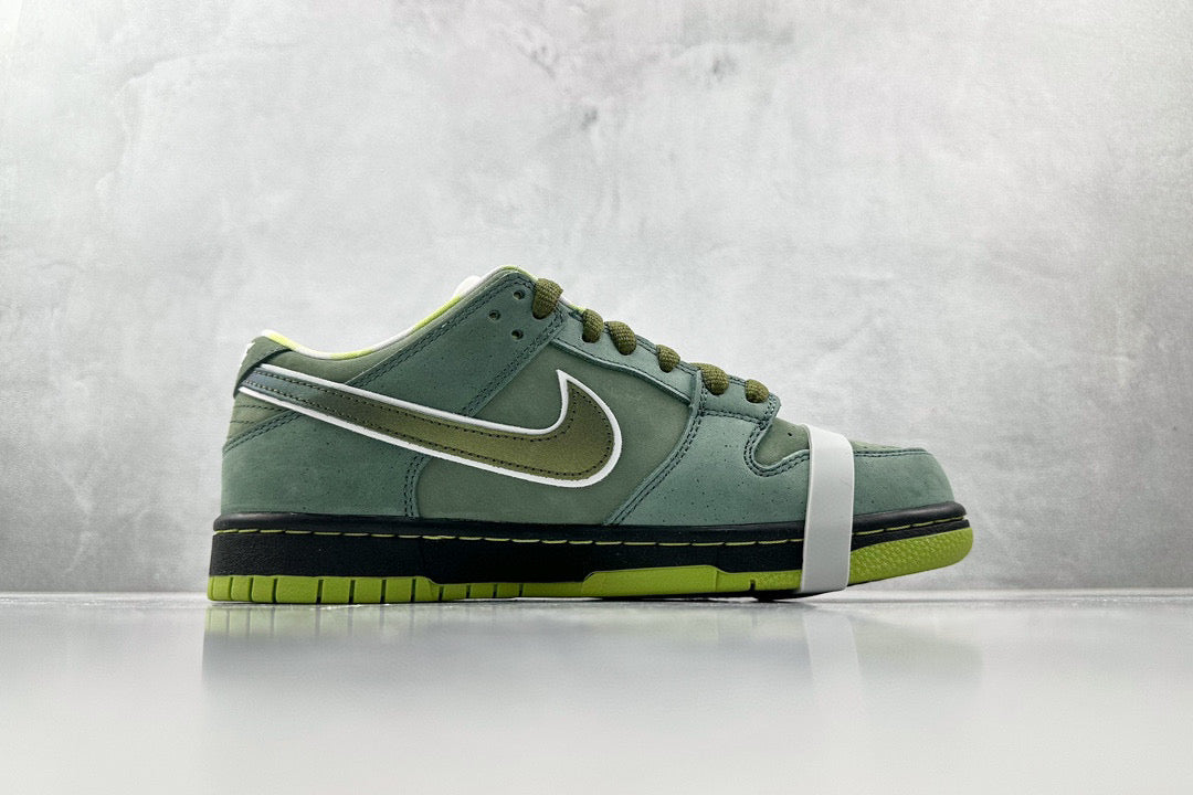 NIKE DUNK LOW GREEN LOBSTER