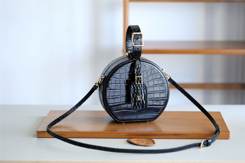 I W Fashion Lu-Vi bags - 8325