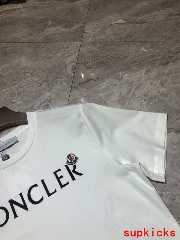 Moncler Luxury Cloth