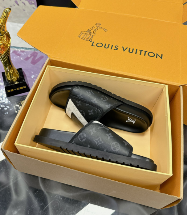 Chloe’s Picks - LOV Men Shoes - 134