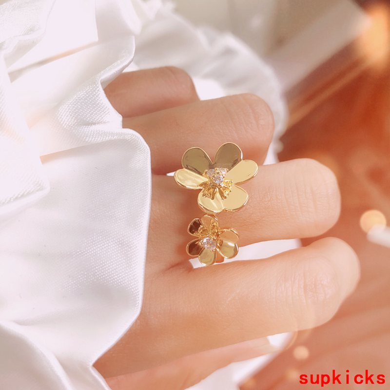 Van Cleef & Arples Jewelry