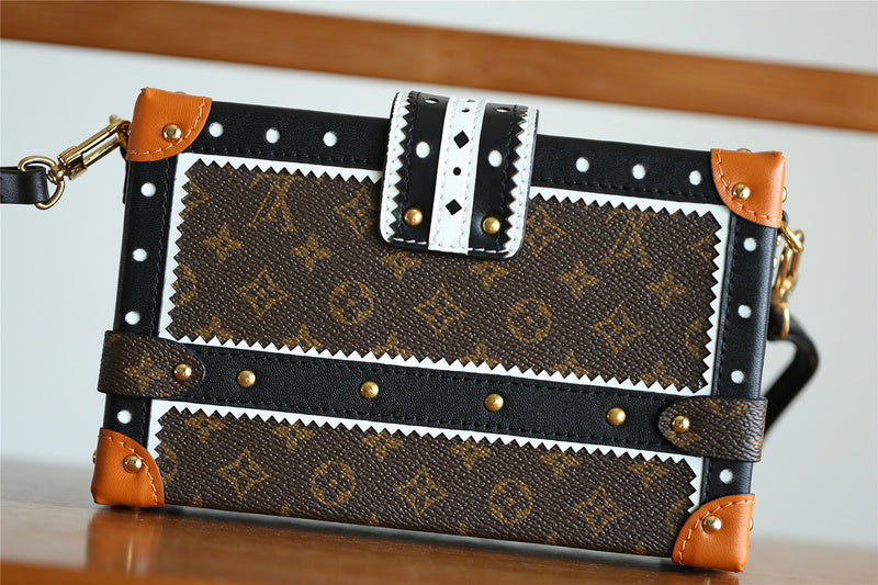 I W Fashion Lu-Vi bags - 8236