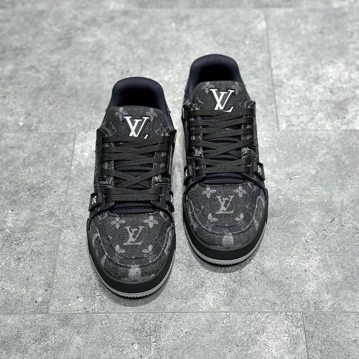 LOU TRAINERS