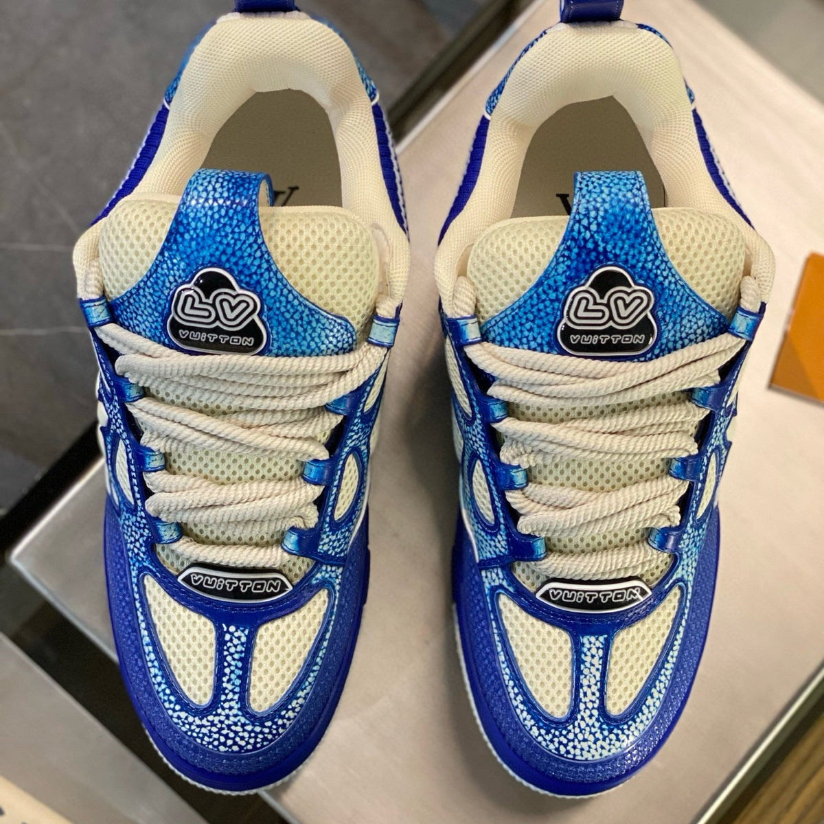 LOU TRAINERS