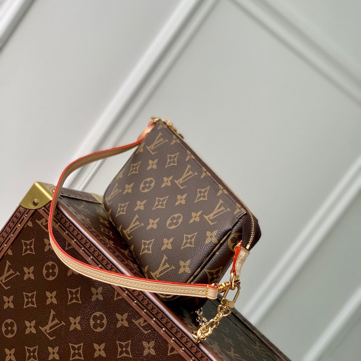 LOU POCHETTE ACCESSORIES
