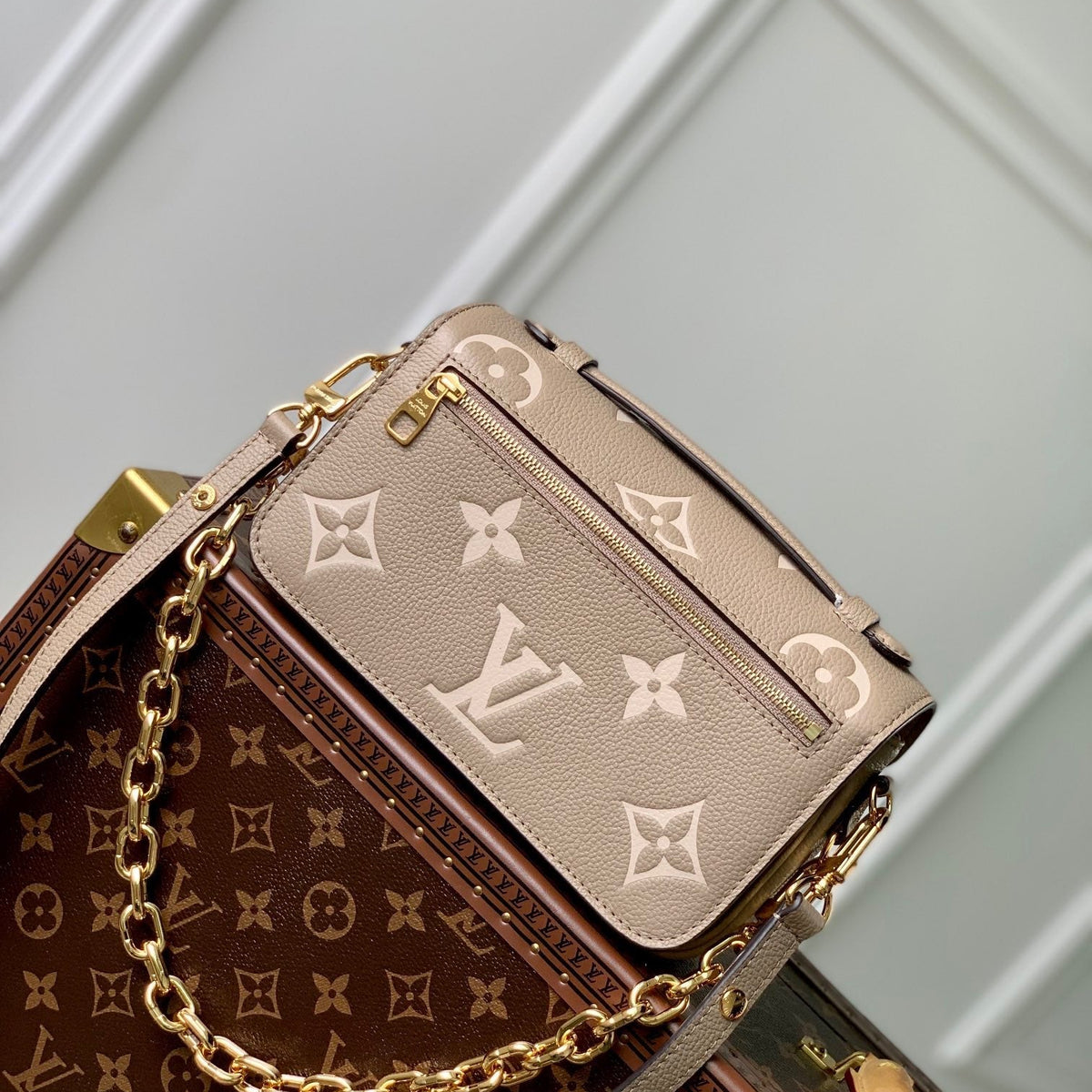 LOU POCHETTE METIS EAST WEST BAG