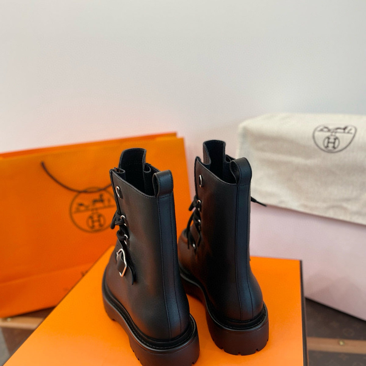 HERM LAND BOOTS