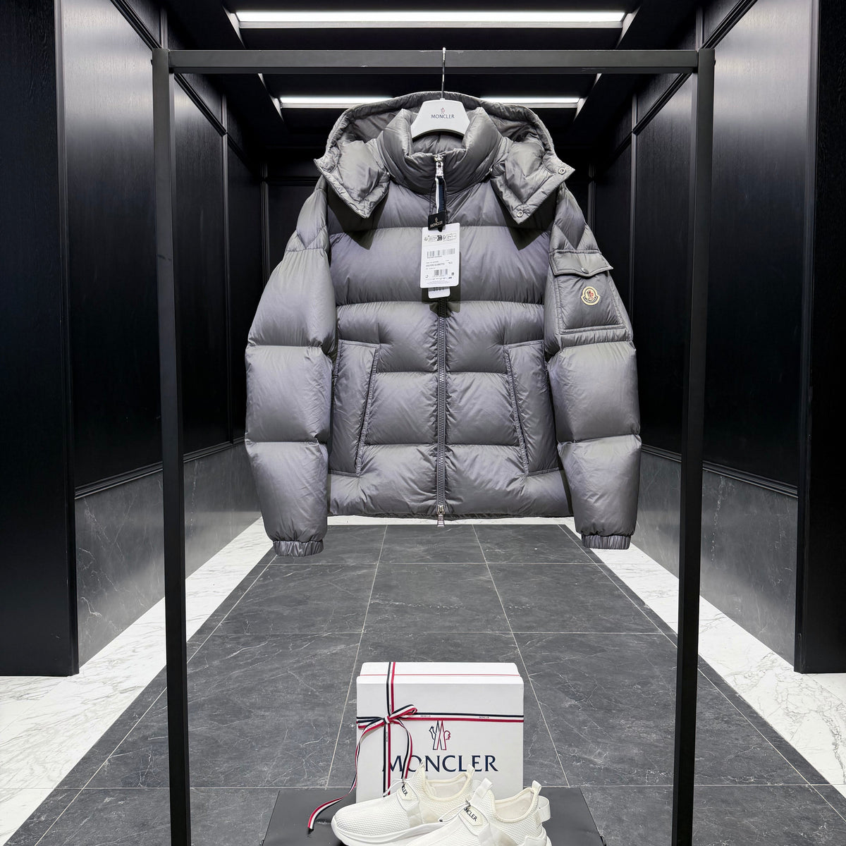 MONC COUYERE JACKET