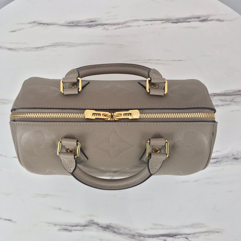 LOV2 Bags - Luxurious Bags  683