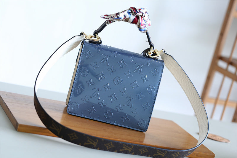 I W Fashion Lu-Vi bags - 8050