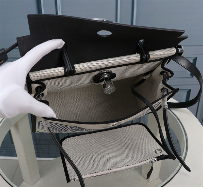PHA - HMS Bags - 003