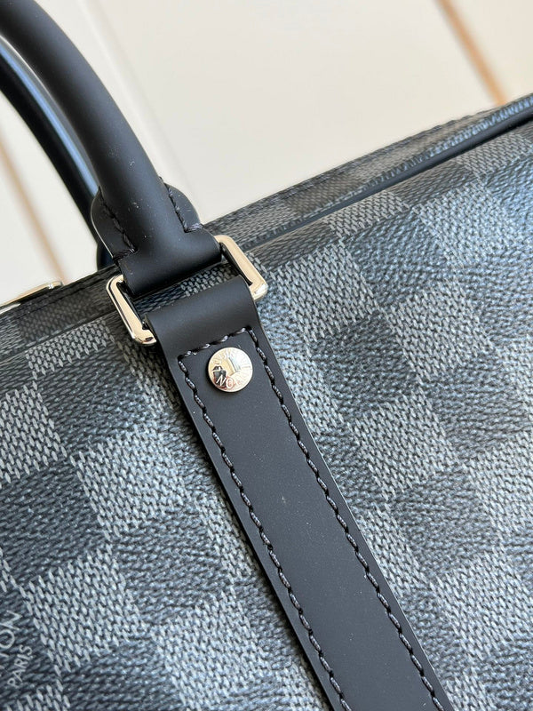 I W Fashion Lu-Vi bags - 17318