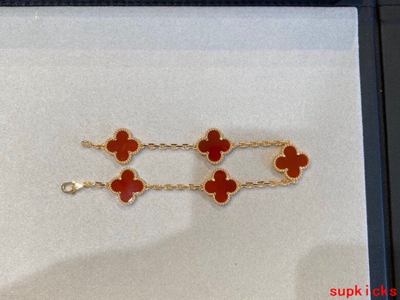 Van Cleef & Arples Jewelry
