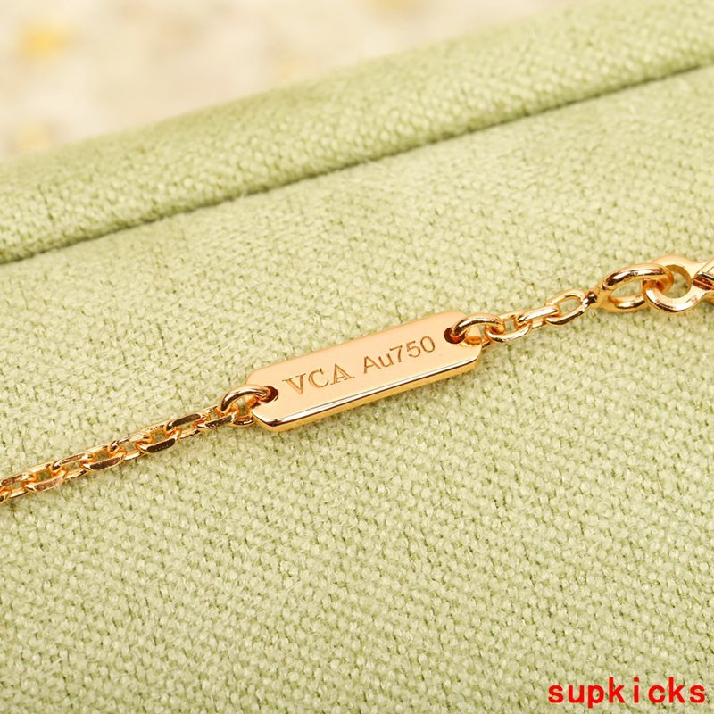 Van Cleef & Arples Jewelry