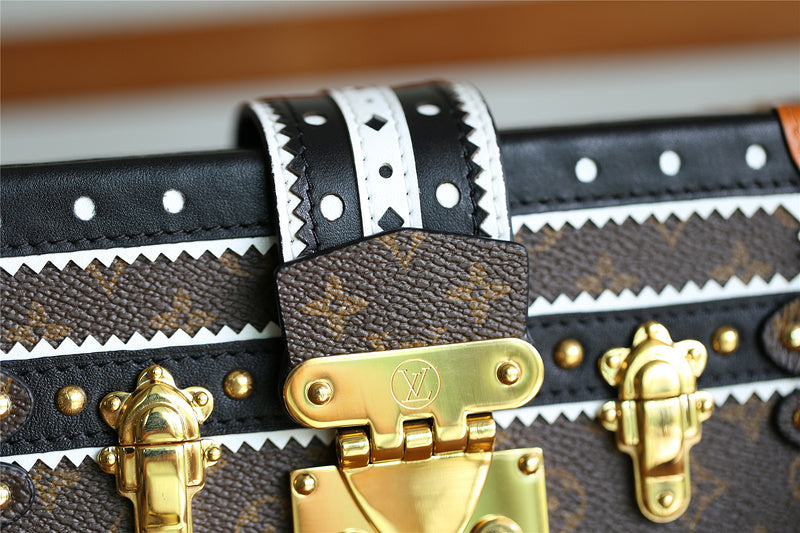 I W Fashion Lu-Vi bags - 8236
