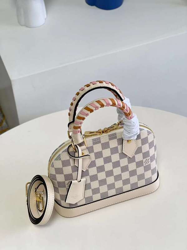 LOV2 Bags - Luxurious Bags  660