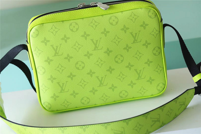 I W Fashion Lu-Vi bags - 9901