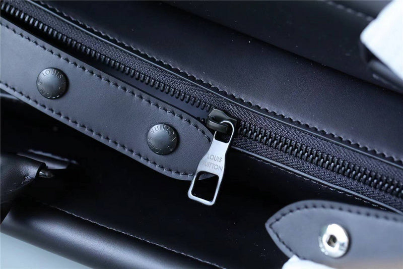 I W Fashion Lu-Vi bags - 10257