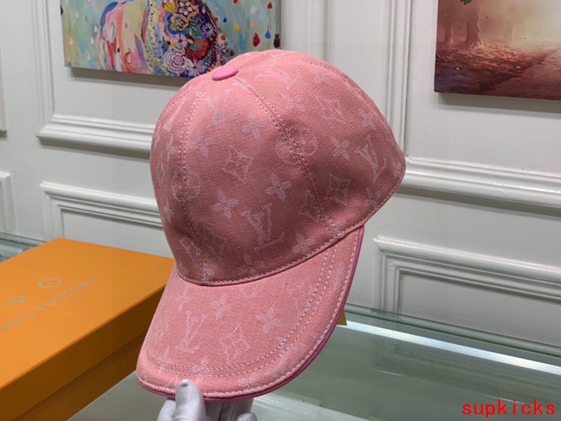 Louis Vuitton Luxury Cap