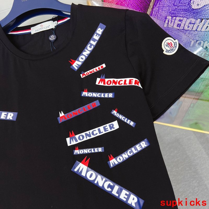 Moncler Luxury Cloth