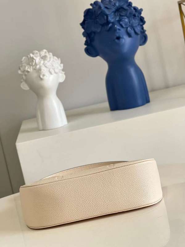 LOV2 Bags - Luxurious Bags  628