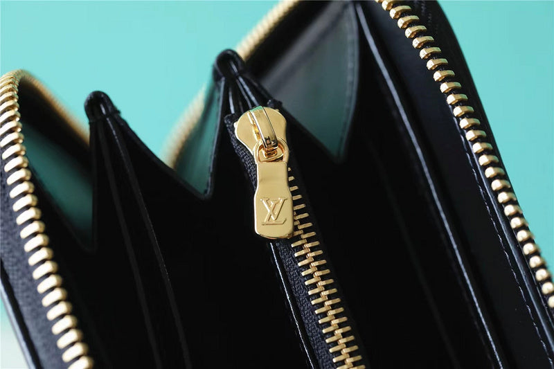 I W Fashion Lu-Vi bags - 8736