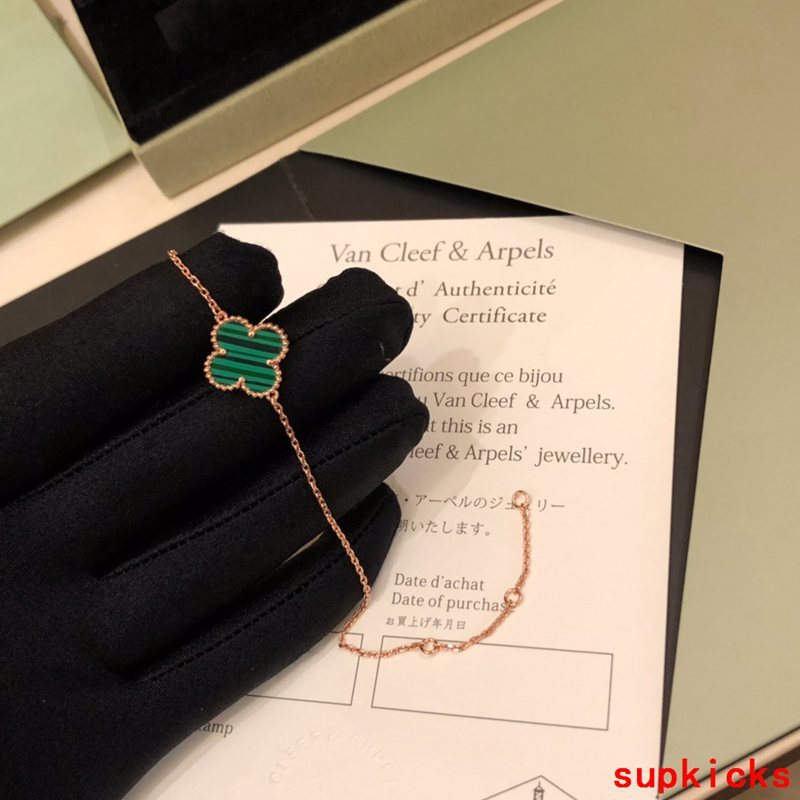 Van Cleef & Arples Jewelry