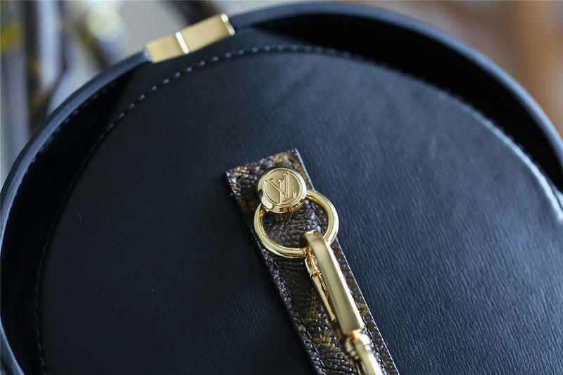 I W Fashion Lu-Vi bags - 8170