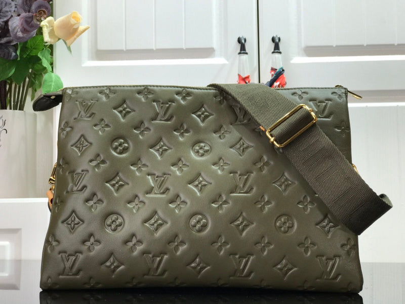 I W Fashion Lu-Vi bags - 17627