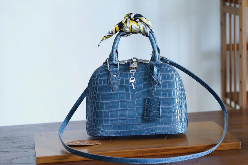 I W Fashion Lu-Vi bags - 8286