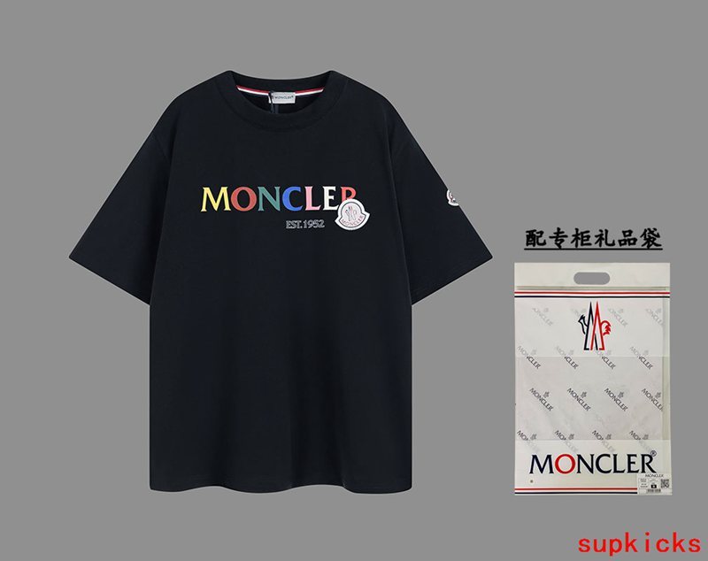 Moncler Luxury Cloth