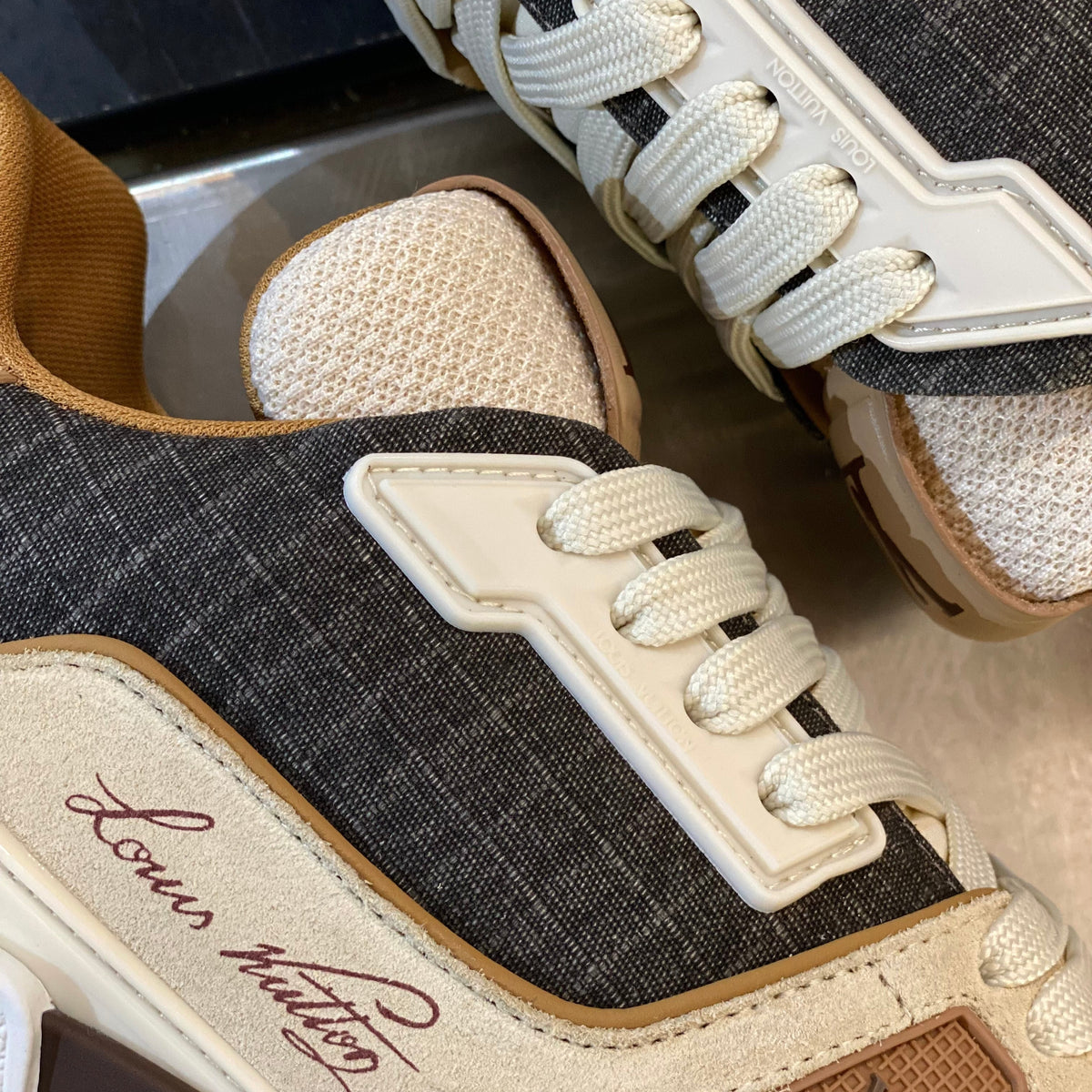 LOU TRAINERS