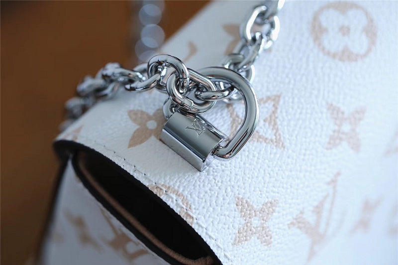 I W Fashion Lu-Vi bags - 8471
