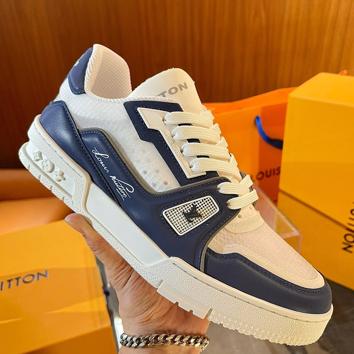 LOU TRAINERS